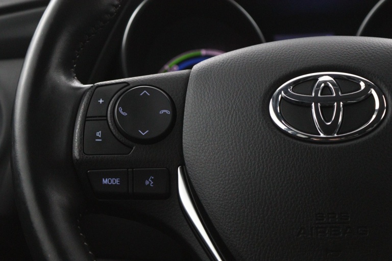 Toyota Auris Touring Sports - 1.8 Hybrid Dynamic Ultimate 19