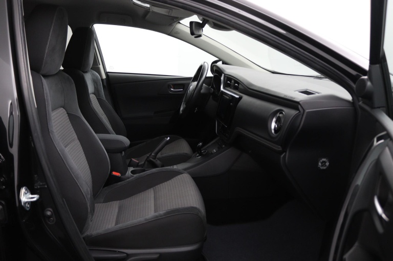 Toyota Auris Touring Sports - 1.8 Hybrid Dynamic Ultimate 22