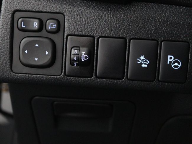 Toyota Auris Touring Sports - 1.8 Hybrid Dynamic Ultimate