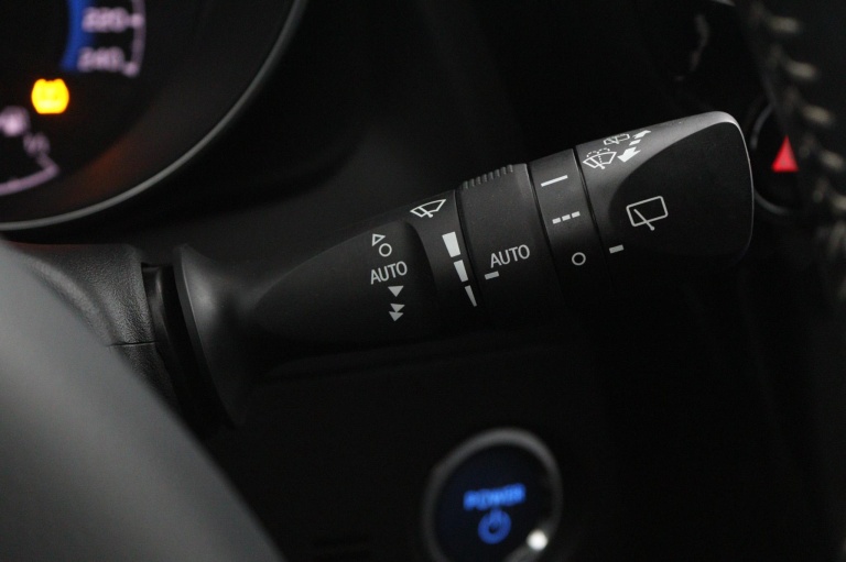 Toyota Auris Touring Sports - 1.8 Hybrid Dynamic Ultimate 33