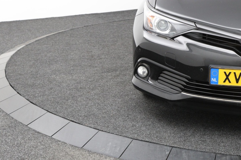 Toyota Auris Touring Sports - 1.8 Hybrid Dynamic Ultimate 38