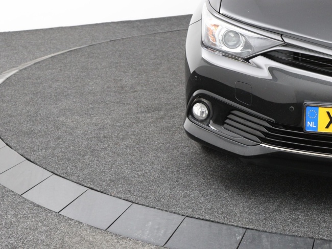 Toyota Auris Touring Sports - 1.8 Hybrid Dynamic Ultimate