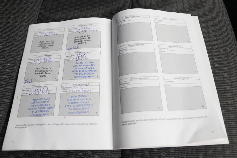 Toyota Auris Touring Sports - 1.8 Hybrid Dynamic Ultimate 44