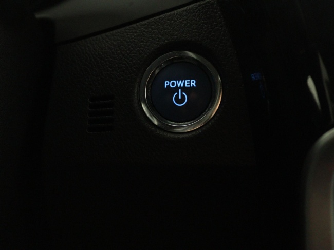 Toyota Auris Touring Sports - 1.8 Hybrid Dynamic Ultimate