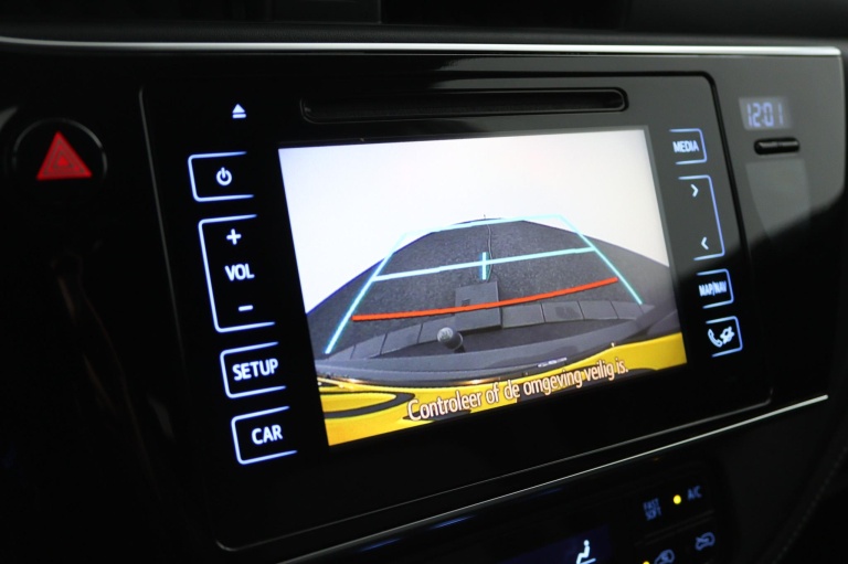 Toyota Auris Touring Sports - 1.8 Hybrid Dynamic Ultimate 9