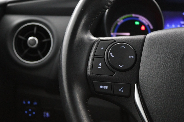 Toyota Auris Touring Sports - 1.8 Hybrid Energy Plus 19