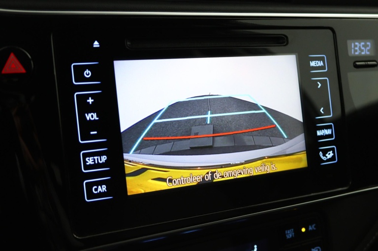 Toyota Auris Touring Sports - 1.8 Hybrid Energy Plus 9