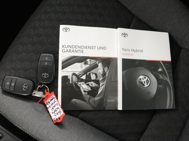 Toyota Yaris - 1.5 Hybrid 115 First Edition