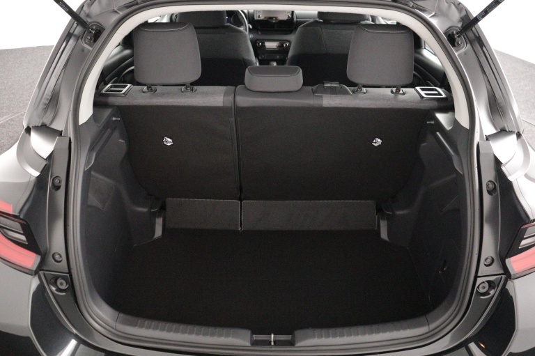 Toyota Yaris - 1.5 Hybrid 115 First Edition 24