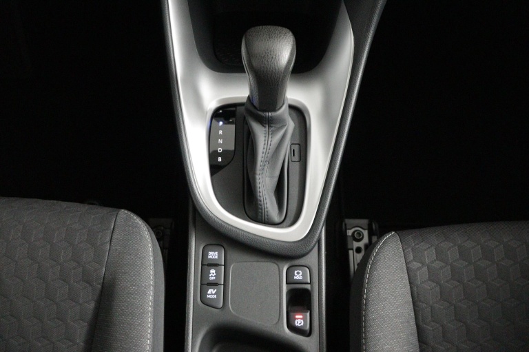 Toyota Yaris - 1.5 Hybrid 115 First Edition 27