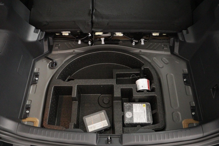 Toyota Yaris - 1.5 Hybrid 115 First Edition 33