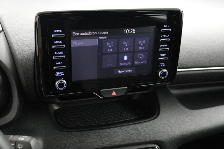 Toyota Yaris - 1.5 Hybrid 115 First Edition 8