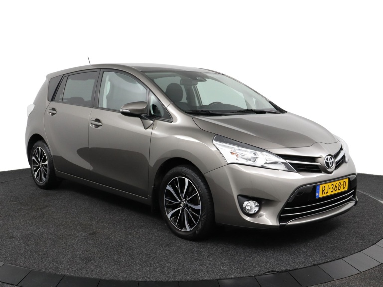 Toyota Verso - 1.6 VVT-i SkyView Edition 13
