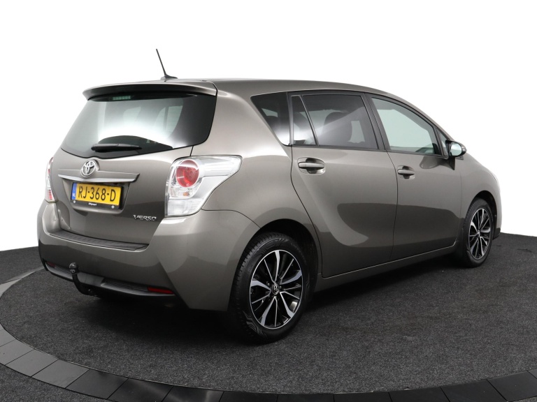 Toyota Verso - 1.6 VVT-i SkyView Edition 2