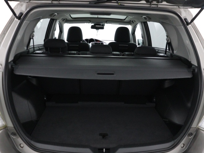 Toyota Verso - 1.6 VVT-i SkyView Edition