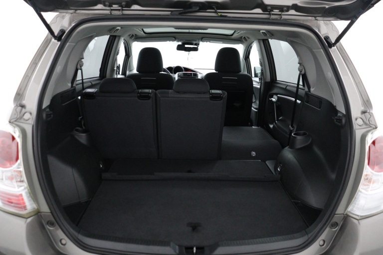 Toyota Verso - 1.6 VVT-i SkyView Edition 23