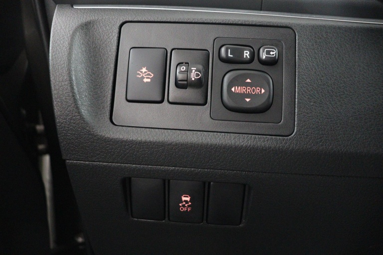 Toyota Verso - 1.6 VVT-i SkyView Edition 29