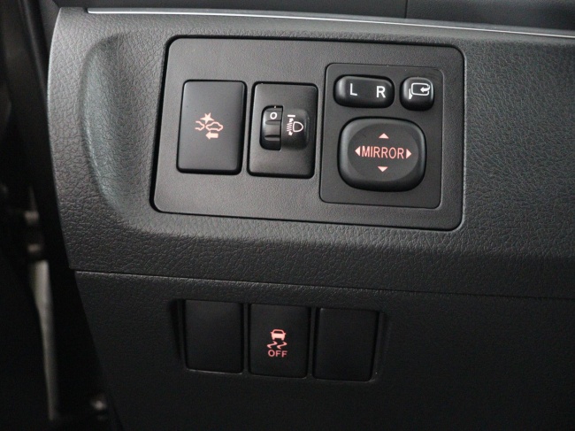 Toyota Verso - 1.6 VVT-i SkyView Edition