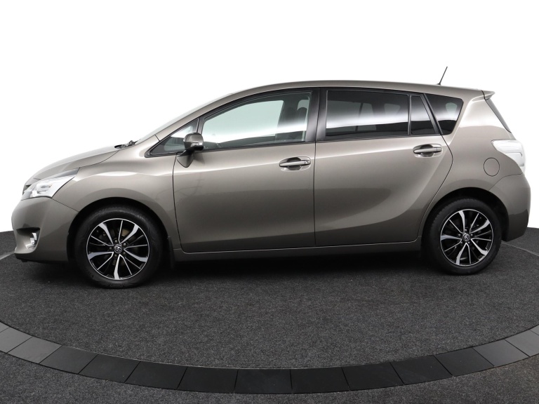 Toyota Verso - 1.6 VVT-i SkyView Edition 3