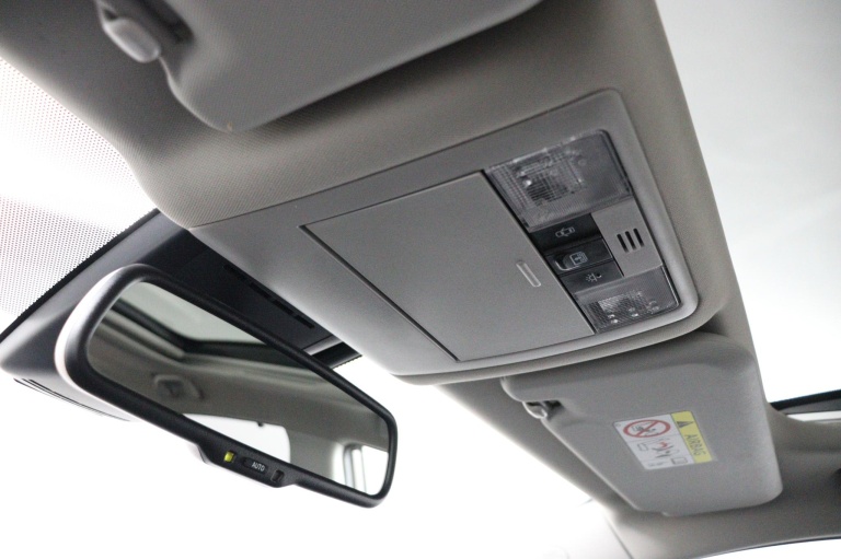 Toyota Verso - 1.6 VVT-i SkyView Edition 32