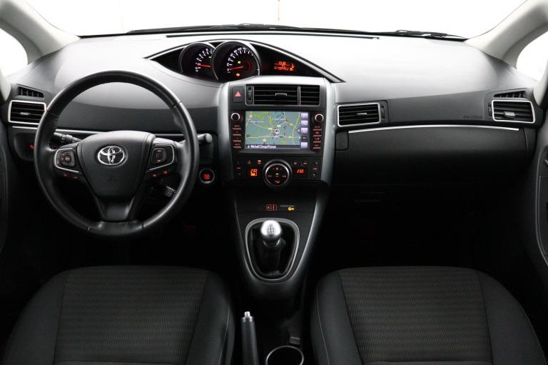 Toyota Verso - 1.6 VVT-i SkyView Edition 4