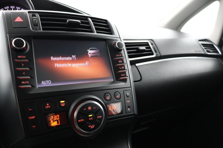 Toyota Verso - 1.6 VVT-i SkyView Edition 41