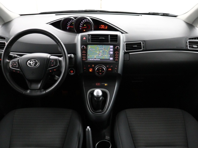 Toyota Verso - 1.6 VVT-i SkyView Edition