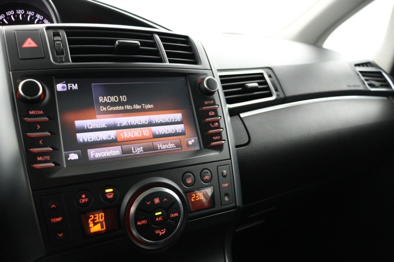 Toyota Verso - 1.6 VVT-i SkyView Edition 7