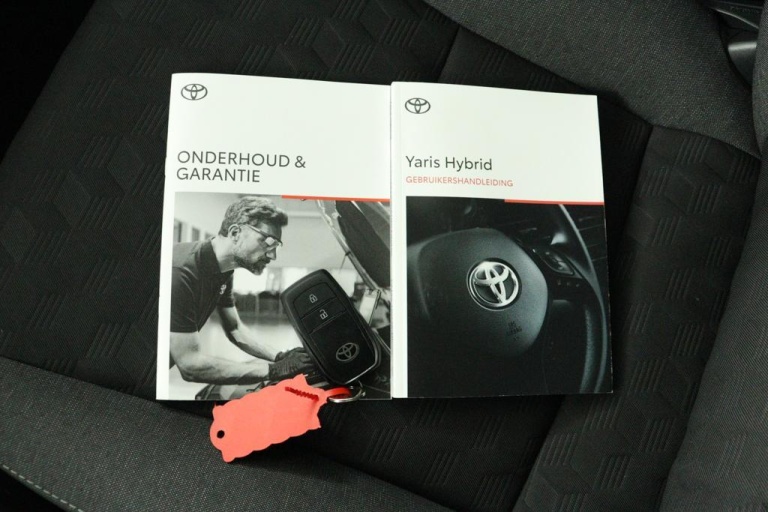 Toyota Yaris - 1.5 Hybrid 115 First Edition 11