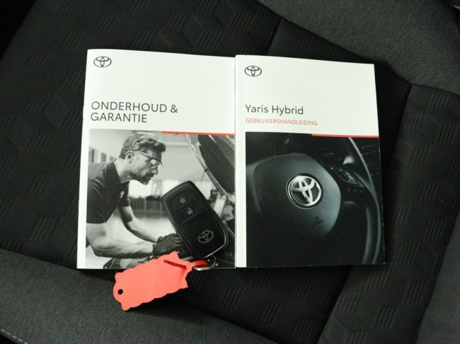 Toyota Yaris - 1.5 Hybrid 115 First Edition