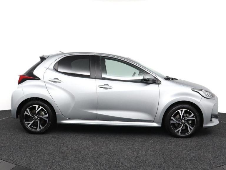 Toyota Yaris - 1.5 Hybrid 115 First Edition 13