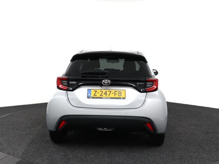 Toyota Yaris - 1.5 Hybrid 115 First Edition 35