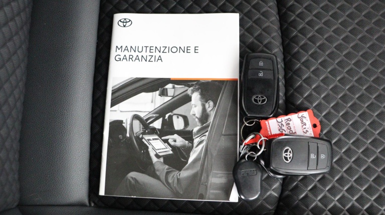 Toyota Yaris - 1.5 Hybrid Launch Edition 11