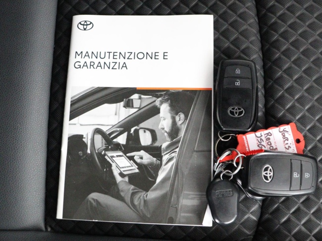 Toyota Yaris - 1.5 Hybrid Launch Edition