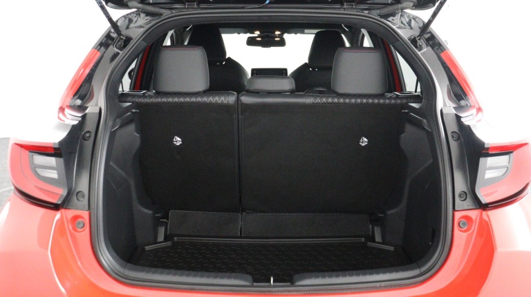 Toyota Yaris - 1.5 Hybrid Launch Edition 24