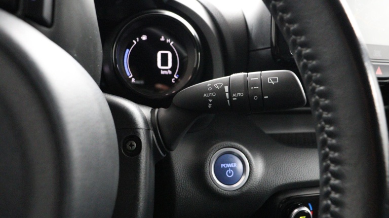 Toyota Yaris - 1.5 Hybrid Launch Edition 32
