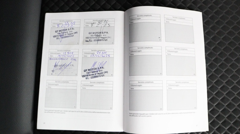 Toyota Yaris - 1.5 Hybrid Launch Edition 39