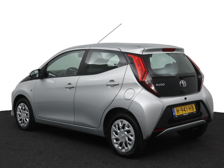 Toyota Aygo - 1.0 VVT-i x-play 12