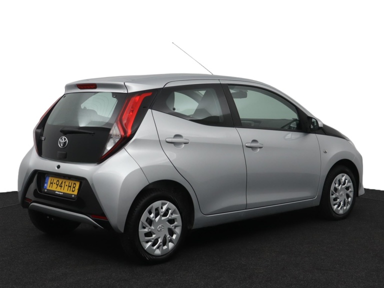 Toyota Aygo - 1.0 VVT-i x-play 2