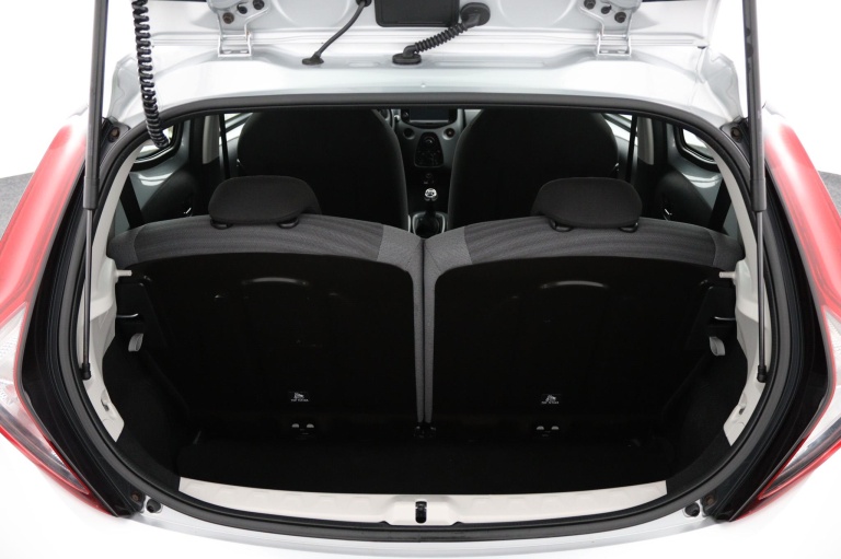 Toyota Aygo - 1.0 VVT-i x-play 23