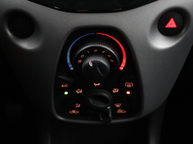 Toyota Aygo - 1.0 VVT-i x-play