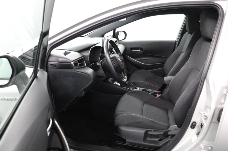 Toyota Corolla Touring Sports - 1.8 Hybrid Business 16