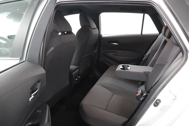 Toyota Corolla Touring Sports - 1.8 Hybrid Business 17