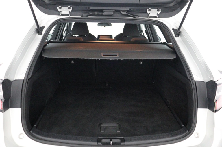 Toyota Corolla Touring Sports - 1.8 Hybrid Business 21