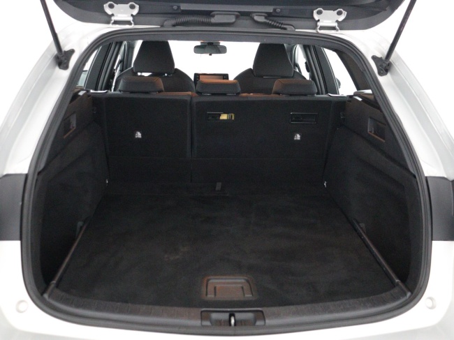 Toyota Corolla Touring Sports - 1.8 Hybrid Business