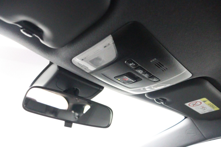 Toyota Corolla Touring Sports - 1.8 Hybrid Business 30