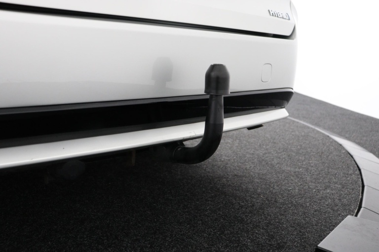 Toyota Corolla Touring Sports - 1.8 Hybrid Business 32