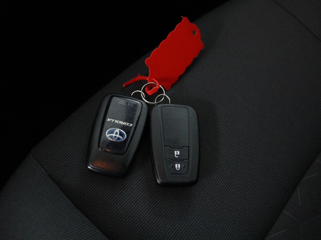 Toyota Corolla Touring Sports - 1.8 Hybrid Business