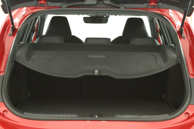 Toyota Corolla - 2.0 Hybrid First Edition 23