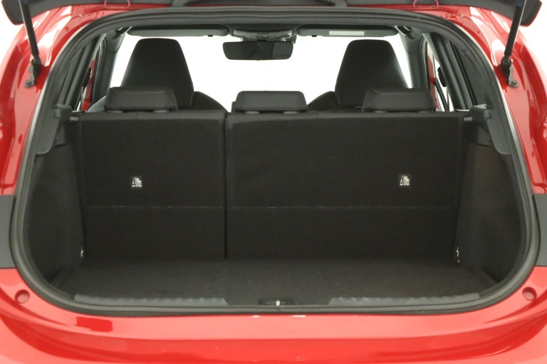 Toyota Corolla - 2.0 Hybrid First Edition 24